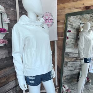 Under Armour Short Length Cowl Neck Hoodie with Side Pockets Small 💗